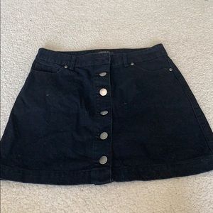 Button skirt